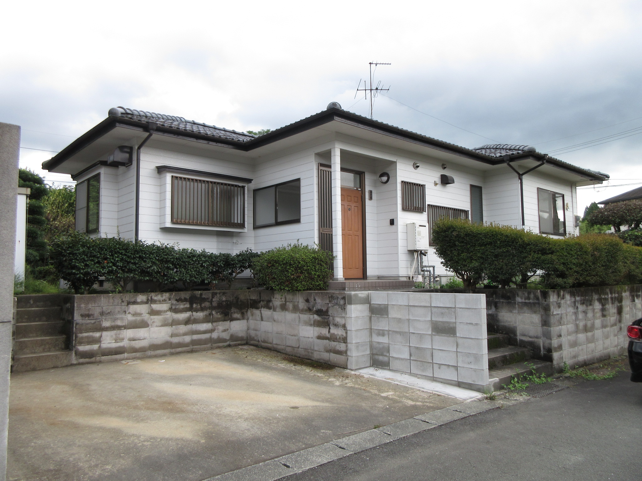 大津町杉水戸建